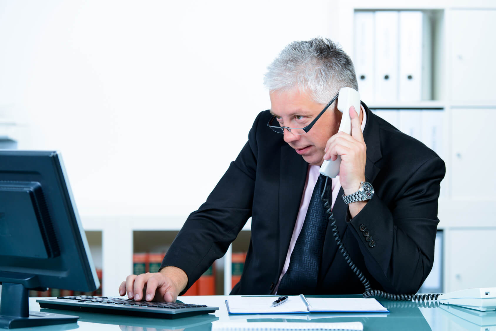 geschäftsmann am telefon
